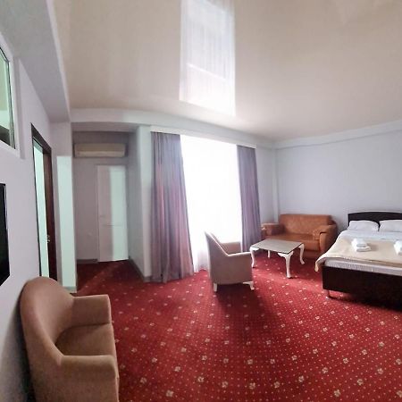Hotel Genatsvale Batumi Exterior foto