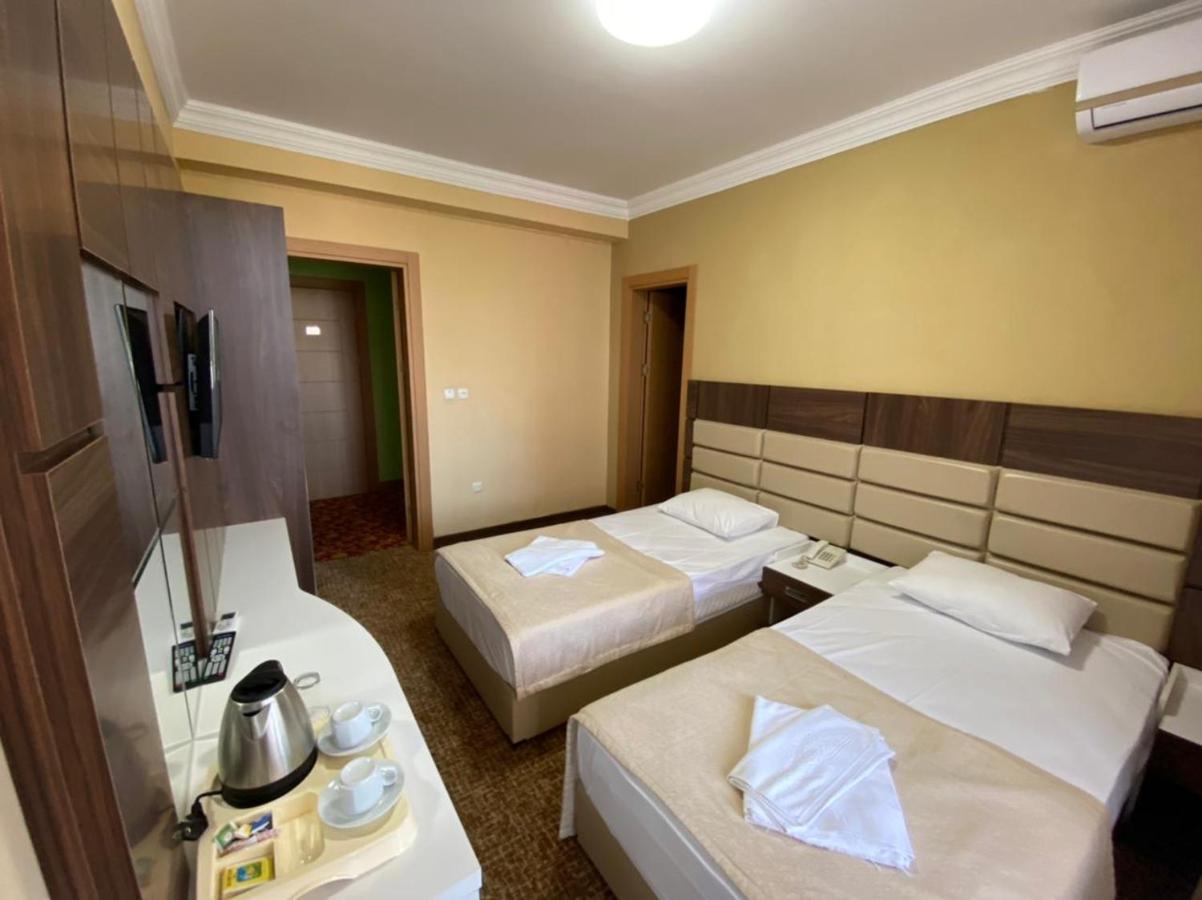 Hotel Genatsvale Batumi Exterior foto