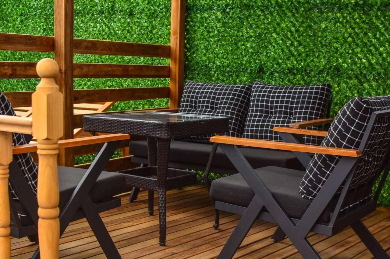 Hotel Genatsvale Batumi Exterior foto