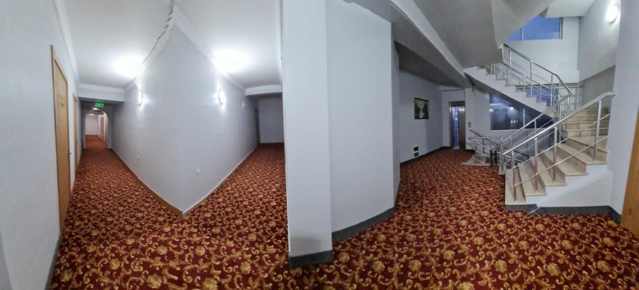 Hotel Genatsvale Batumi Exterior foto